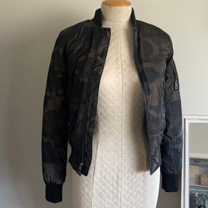 Camo Bomber Guess Jacket